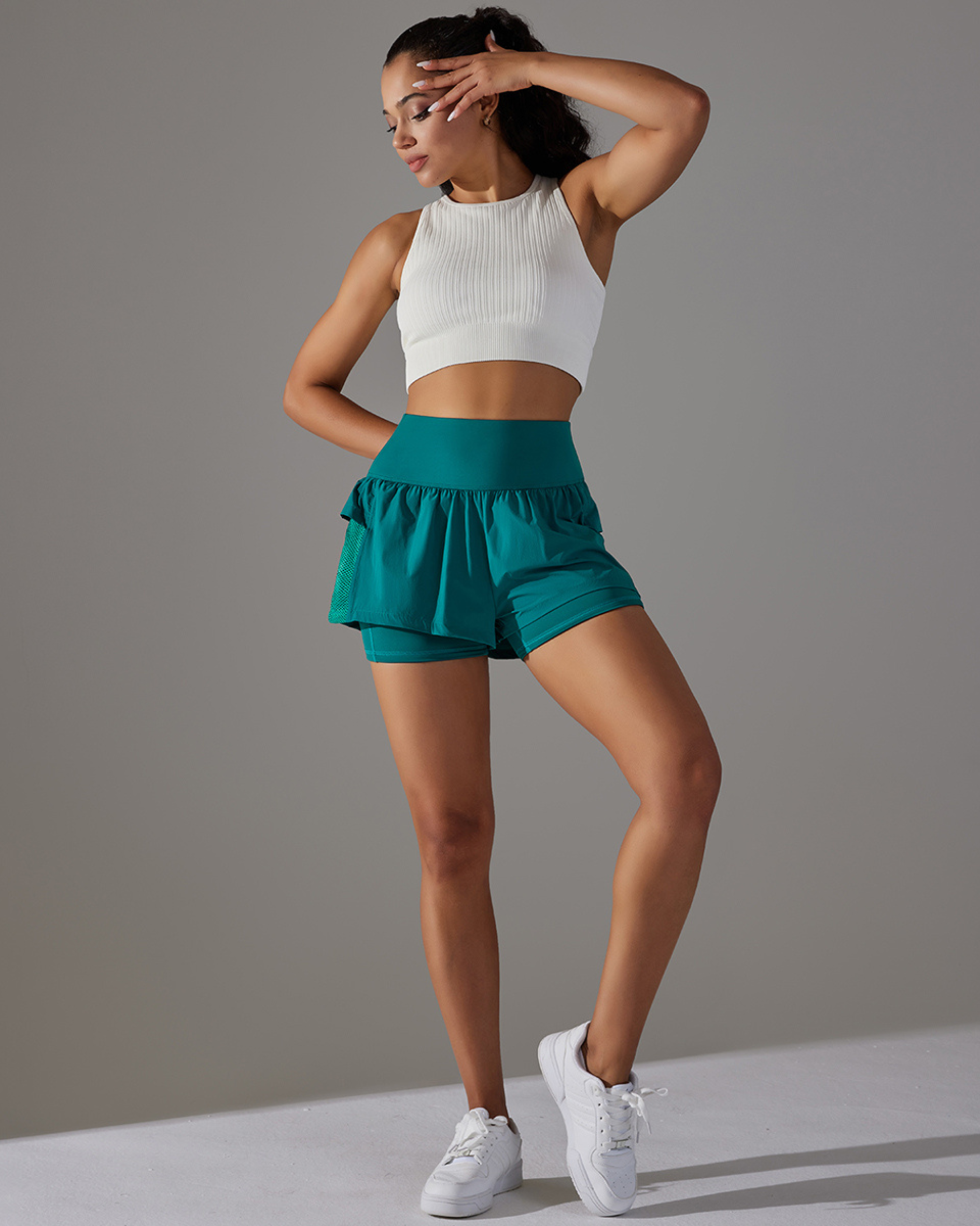 Short Verde Escuro Fitness 2 In 1 Tauranga Feminino